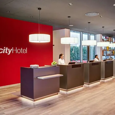 Intercityhotel Frankfurt Hbf 4*