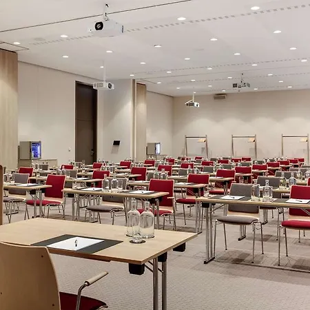 Intercityhotel Frankfurt Hbf 4* פרנקפורט