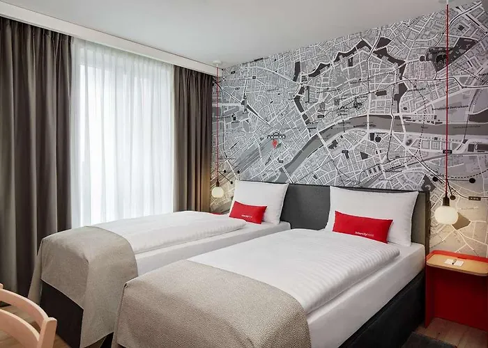 Intercityhotel Frankfurt Hbf פרנקפורט