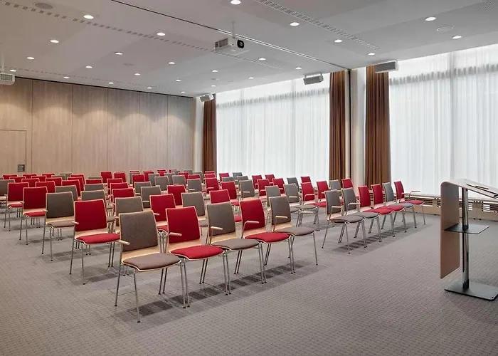 Intercityhotel Frankfurt Hbf מלון