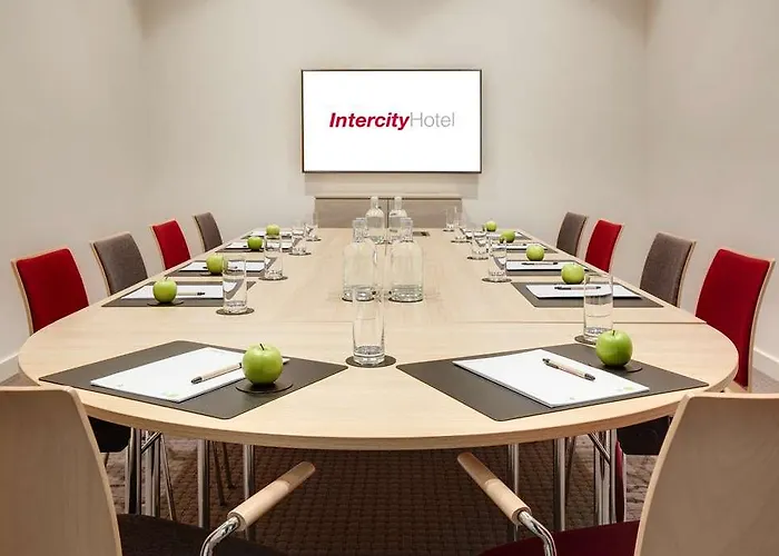 Intercityhotel Frankfurt Hbf מלון 4*